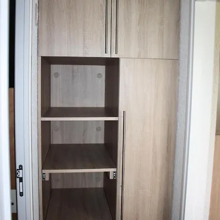 A Avec Acces Direct Aux Pistes - 3 Pieces 6 Personnes Mae-1230